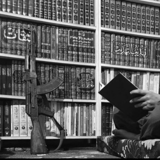 المُؤمِنُ صَغِيْرٌ