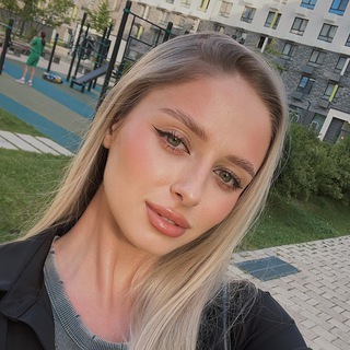 Alina on Ton