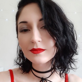 Английский для взрослых онлайн • Bloody English! 🩸 with Julia Moonburn • Отзывы и кейсы • Student Reviews & Cases