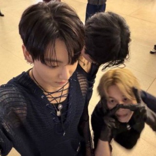 jinkook's girlfriend ⊙⊝⊜