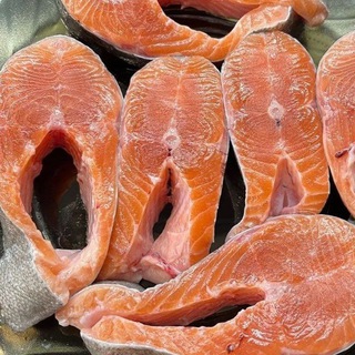 Доставка свежей рыбы с Рефтинского водохранилища и морепродуктов.