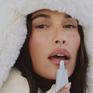 HAILEY RHODE BIEBER