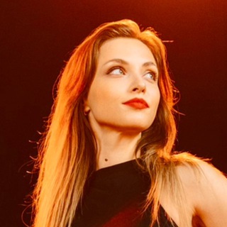 Копирайтрица Лена Беляченко