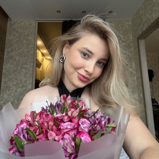 автор блондинка