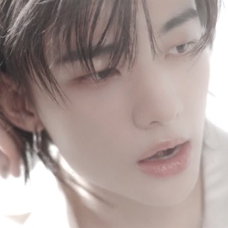‹ 竜 › 𑇛 cαro hyunjin 🔒