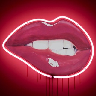 Lounge Bar RED LIPS