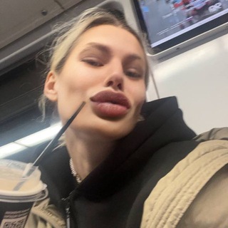 Девочка Саша