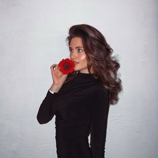V.